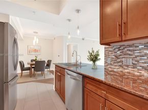 2000 N Bayshore Dr 605, Miami FL 33137