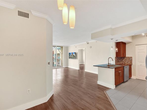 2000 N Bayshore Dr 605, Miami FL 33137