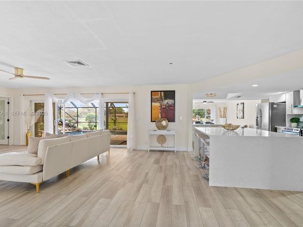 5706 Guava Dr, Tamarac FL 33319