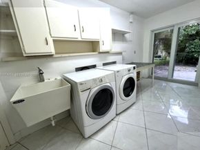 5706 Guava Dr, Tamarac FL 33319