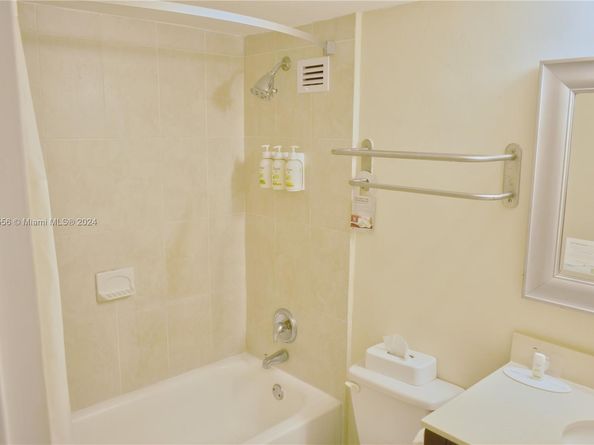 19201 Collins Ave 1129, Sunny Isles Beach FL 33160