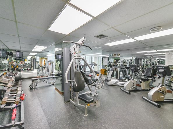 1950 S Ocean Dr 20D, Hallandale Beach FL 33009