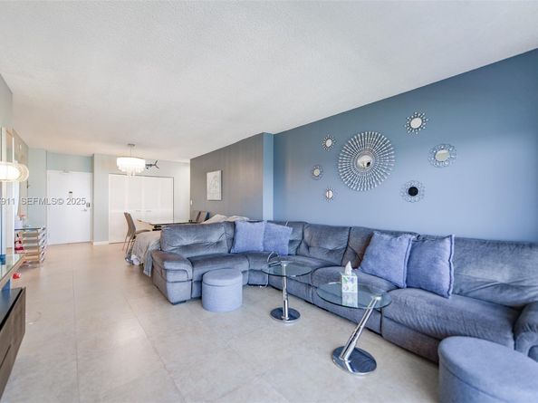 1950 S Ocean Dr 20D, Hallandale Beach FL 33009