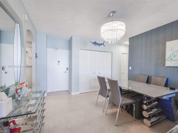 1950 S Ocean Dr 20D, Hallandale Beach FL 33009