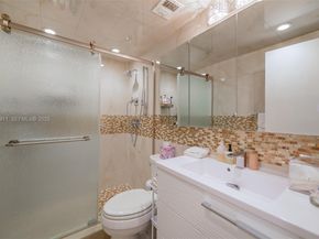 1950 S Ocean Dr 20D, Hallandale Beach FL 33009