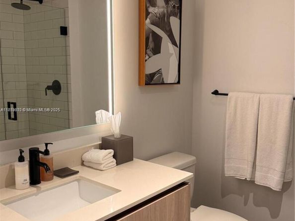 398 NE 5th St 2016, Miami FL 33132