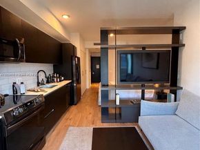 398 NE 5th St 2016, Miami FL 33132
