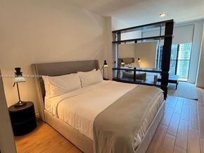 398 NE 5th St 2016, Miami FL 33132