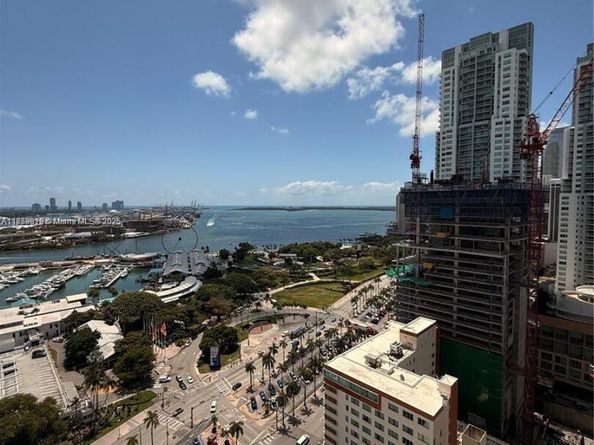 398 NE 5th St 2016, Miami FL 33132