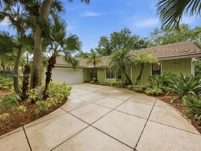 18546 Lake Bend Dr, Jupiter FL 33458