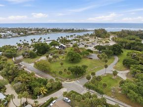 18546 Lake Bend Dr, Jupiter FL 33458