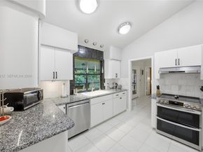 18546 Lake Bend Dr, Jupiter FL 33458