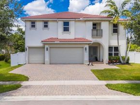 7601 Cavalia Dr, Davie FL 33328