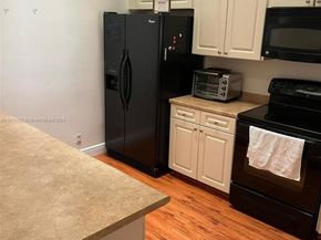 7652 S Pinewalk Dr S 139, Margate FL 33063