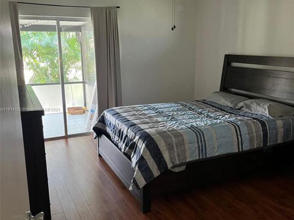 7652 S Pinewalk Dr S 139, Margate FL 33063