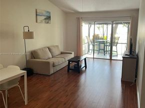 7652 S Pinewalk Dr S 139, Margate FL 33063