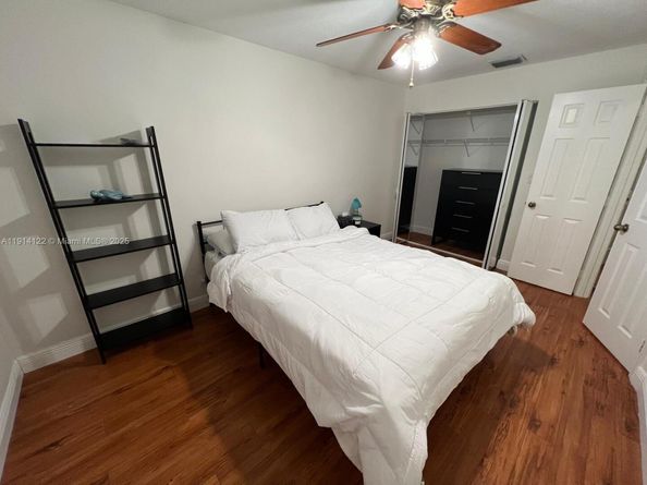 7652 S Pinewalk Dr S 139, Margate FL 33063