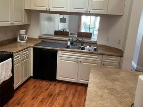 7652 S Pinewalk Dr S 139, Margate FL 33063