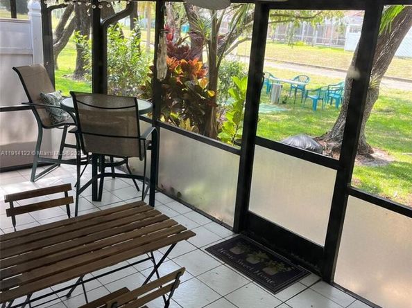 7652 S Pinewalk Dr S 139, Margate FL 33063