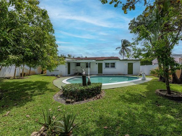 807 SW 26th Ct, Fort Lauderdale FL 33315