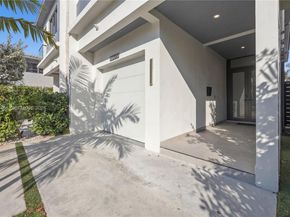 609 NE 8th Ave B, Fort Lauderdale FL 33304