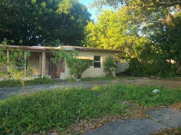 763 NE 140th St, North Miami FL 33161