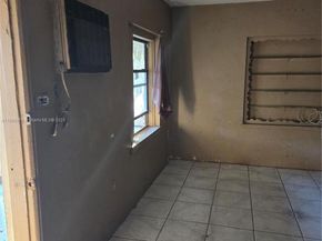 763 NE 140th St, North Miami FL 33161