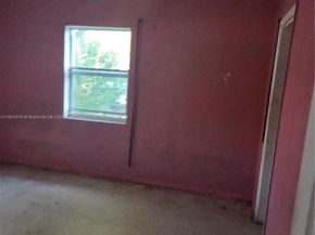 763 NE 140th St, North Miami FL 33161