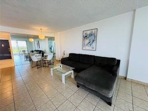 3660 NE 166th St 812, North Miami Beach FL 33160