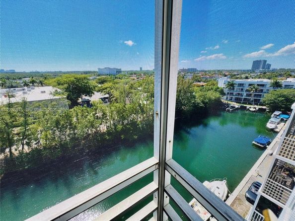 3660 NE 166th St 812, North Miami Beach FL 33160