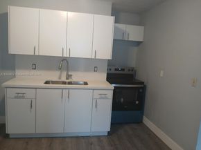 1535 NW 85th St, Miami FL 33147