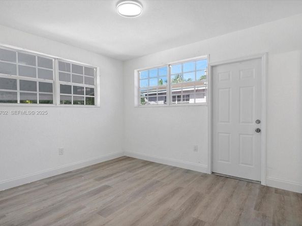 261 NE 172nd St, North Miami Beach FL 33162