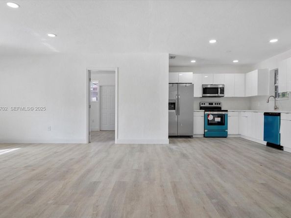 261 NE 172nd St, North Miami Beach FL 33162