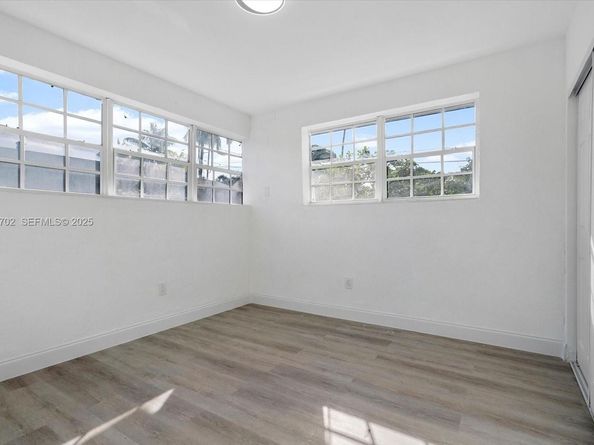 261 NE 172nd St, North Miami Beach FL 33162