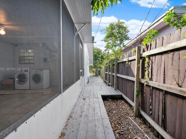 261 NE 172nd St, North Miami Beach FL 33162