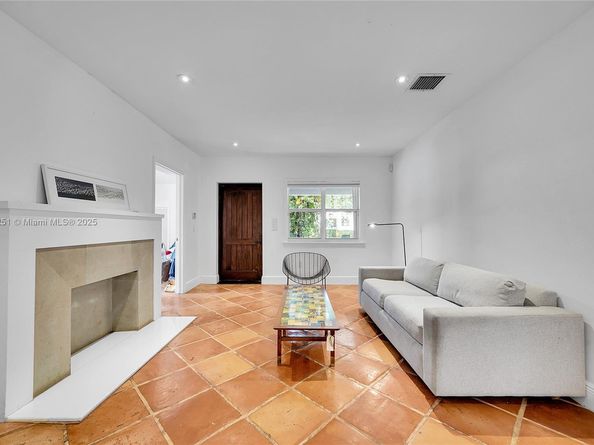 4150 Ventura Ave, Miami FL 33133