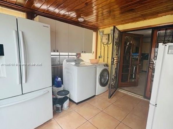 3915 NW 4th Ter, Miami FL 33126