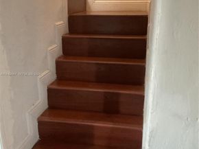 1943 NW 72nd St, Miami FL 33147