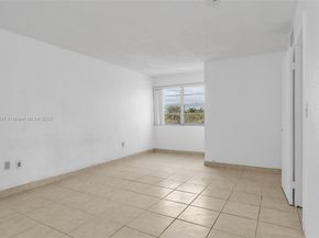 6884 N Kendall Dr C404, Pinecrest FL 33156