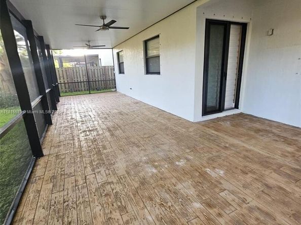 628 SE 37th Pl, Homestead FL 33033