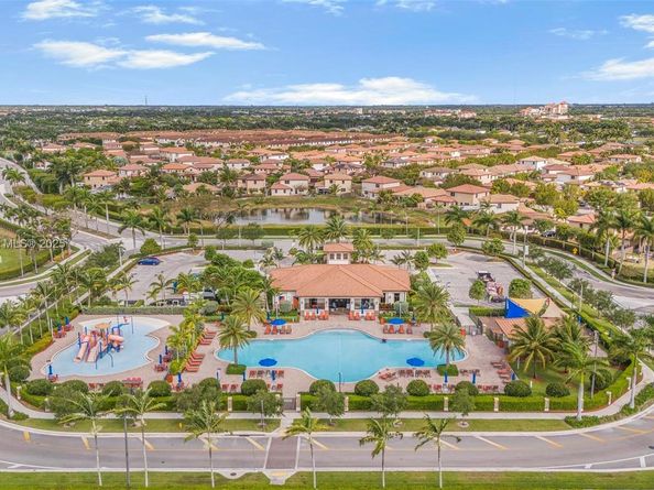 628 SE 37th Pl, Homestead FL 33033