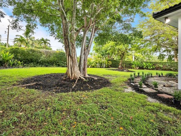 5701 SW 33rd St, Miami FL 33155