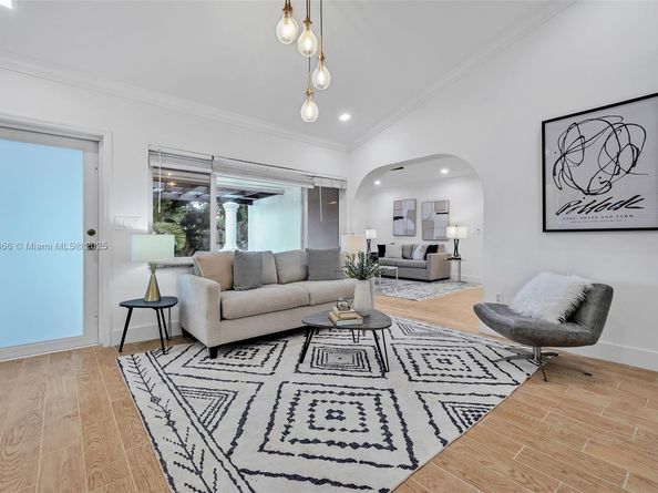 5701 SW 33rd St, Miami FL 33155