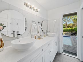 765 Bayside Ln, Weston FL 33326