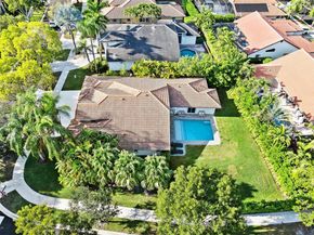 765 Bayside Ln, Weston FL 33326