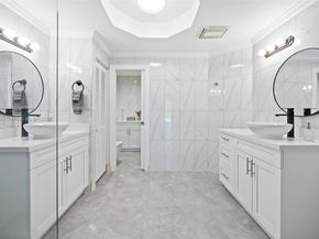 765 Bayside Ln, Weston FL 33326