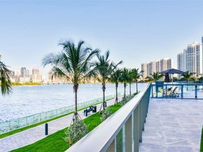 3250 NE 188th St 404, Aventura FL 33180