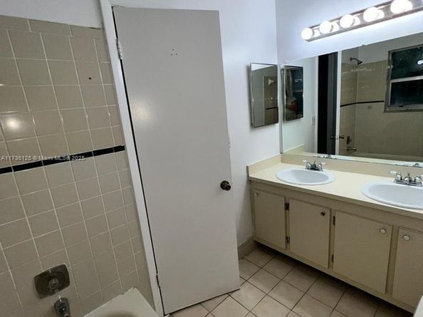 7903 SW 8th St 0, North Lauderdale FL 33068