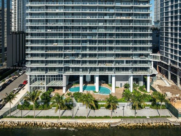 700 NE 24th St 1005, Miami FL 33137