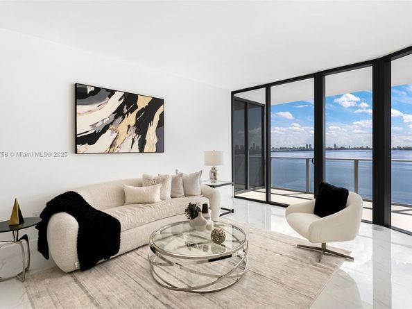 700 NE 24th St 1005, Miami FL 33137